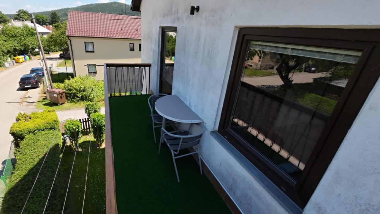 Apartman Andrea Лоучовице Экстерьер фото